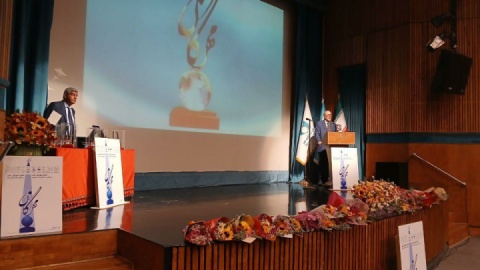 اهدای جایزه یک عمر فعالیت ادبی به خالق کلیدر