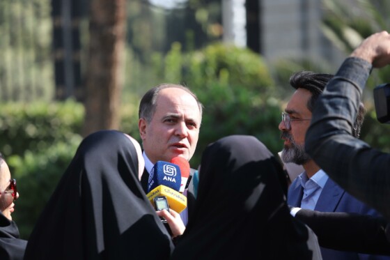 حاشیه جلسه امروز هیأت دولت