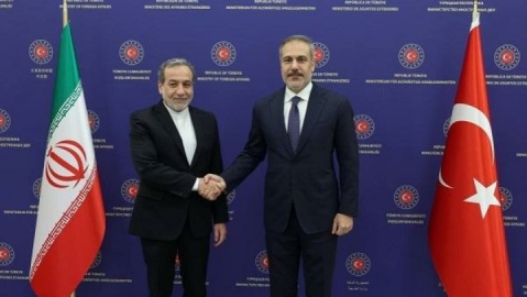 پیام تبریک وزیر امور خارجه ایران به همتای ترکیه‌ای