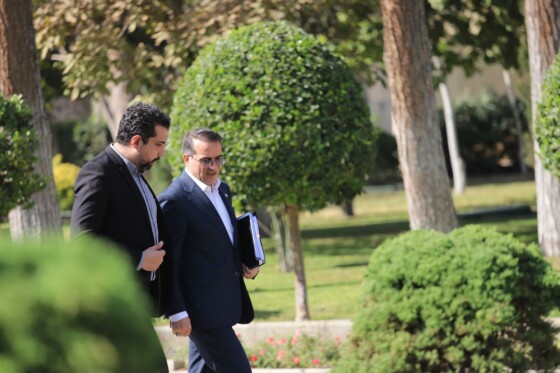 حاشیه جلسه امروز هیأت دولت