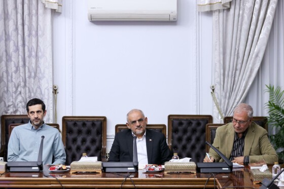 نشست بررسی عملکرد دانشگاه‌های پیام نور و فرهنگیان