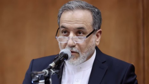 فیلم / عراقچی در دانشگاه تبریز: پشت سر دیپلماسی نیروهای جان بر کف هستند