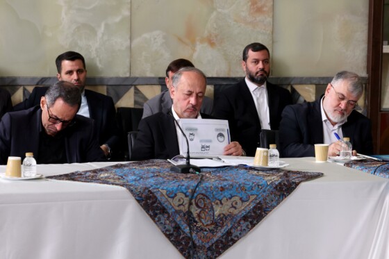 بازدید پزشکیان از خطوط راه آهن حومه ای استان تهران