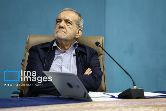 امضای قرارداد «جمعآوری گازهای مشعل میدانهای نفتی» با حضور رئیسجمهور