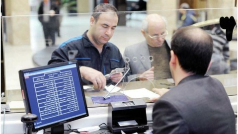 فیلم / معاون بانک مرکزی: پرداخت تسهیلات از محل سپردههای قرضالحسنه به کارکنان شبکه بانکی ممنوع است
