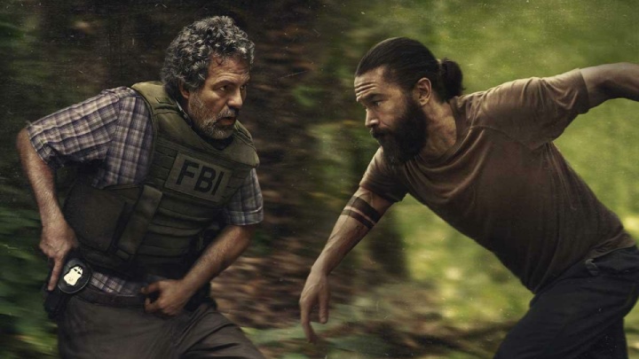 شنا کردن در آب‌های عمیق گل‌آلود