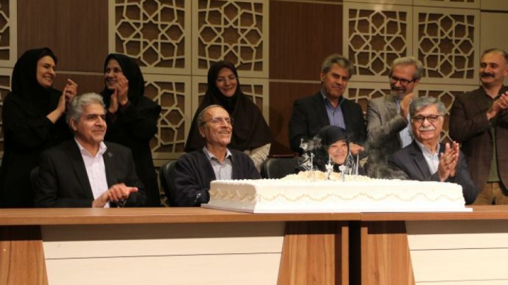 آموزگار امید؛ استاد مدارا