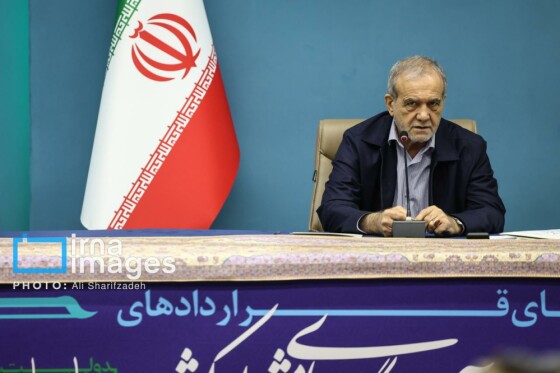 امضای قرارداد «جمع‌آوری گازهای مشعل میدان‌های نفتی» با حضور رئیس‌جمهور