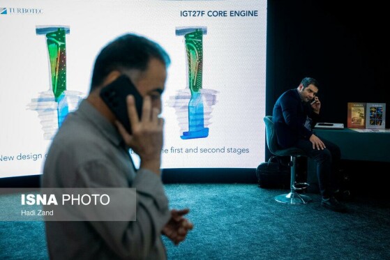 بازدید معاون علمی رییس جمهور از نمایشگاه «فر ایران» و «فناوری نانو»