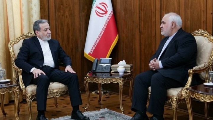 تاکید وزیر خارجه بر تقویت مناسبات همه جانبه با هند