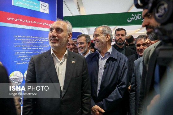 بازدید مسعود پزشکیان، رئیس جمهور از نمایشگاه دستاوردهای علمی و فناورانه جهاد دانشگاهی