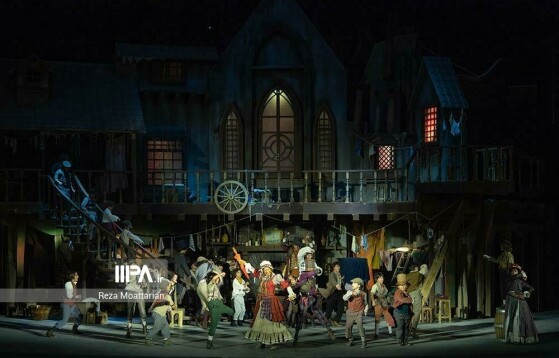 نمایش موزیکال الیور توئیست