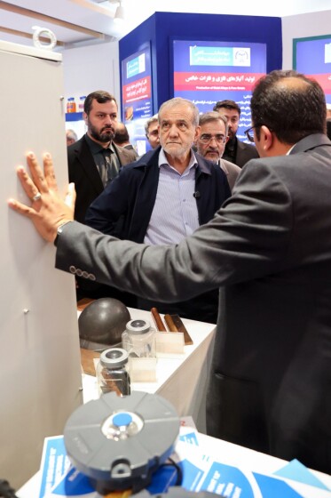 بازدید از نمایشگاه دستاوردهای شاخص علمی و فناورانه جهاددانشگاهی