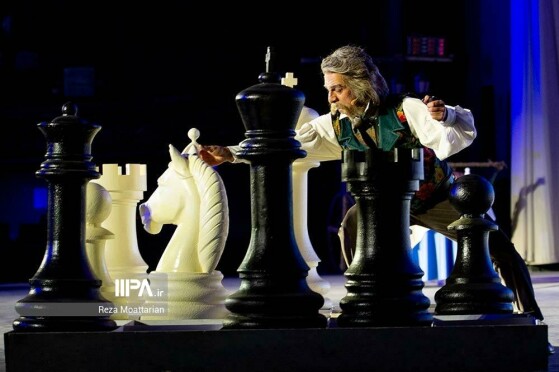 نمایش موزیکال الیور توئیست