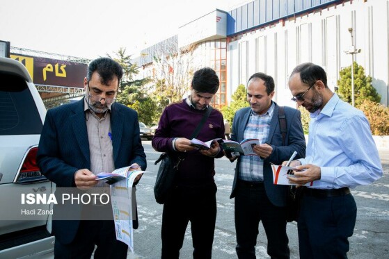 بازدید معاون علمی رییس جمهور از نمایشگاه «فر ایران» و «فناوری نانو»