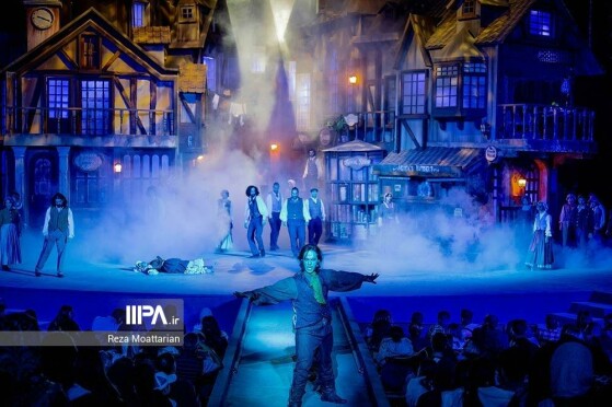 نمایش موزیکال الیور توئیست