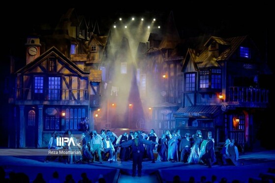 نمایش موزیکال الیور توئیست