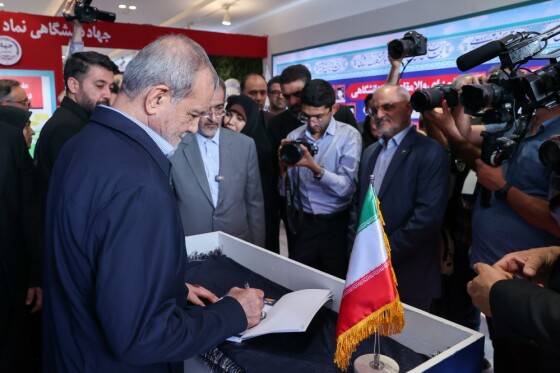 بازدید از نمایشگاه دستاوردهای شاخص علمی و فناورانه جهاددانشگاهی