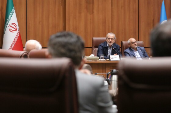 حضور دکتر مسعود پزشکیان در سازمان انرژی اتمی