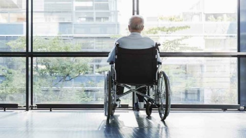 قهرمانانی در محاصره تنهایی و درد