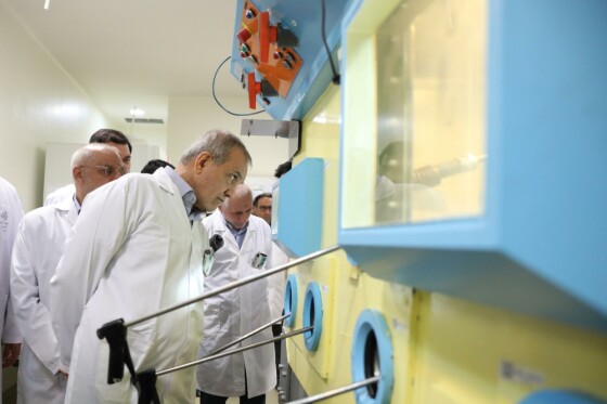 حضور دکتر مسعود پزشکیان در سازمان انرژی اتمی