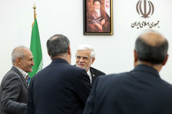 جلسه معاون اول رئیس جمهور با جمعی از صاحب‌نظران امور عشایری کشور