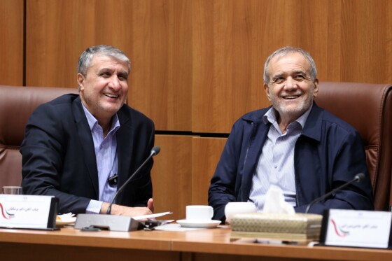 حضور دکتر مسعود پزشکیان در سازمان انرژی اتمی