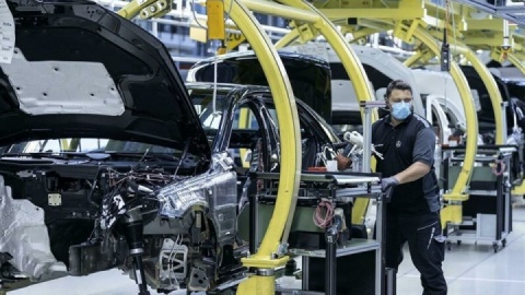 افت ۱۲ درصدی تولید سه خودروساز بزرگ کشور در ۷ ماه نخست امسال