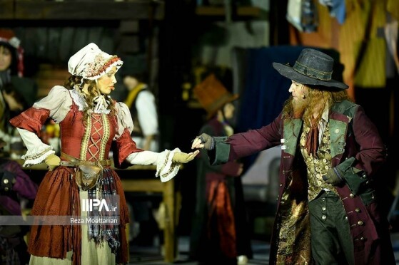 نمایش موزیکال الیور توئیست