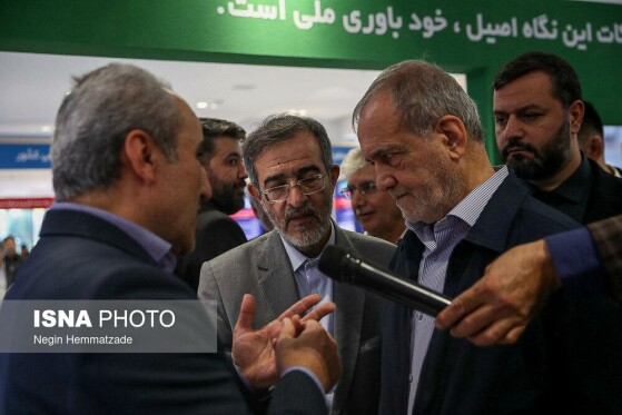 بازدید مسعود پزشکیان، رئیس جمهور از نمایشگاه دستاوردهای علمی و فناورانه جهاد دانشگاهی