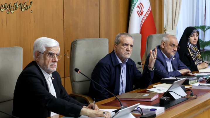 گزارش وزیر ورزش و جوانان و رئیس سازمان انرژی اتمی از دستاوردهای یکسال گذشته