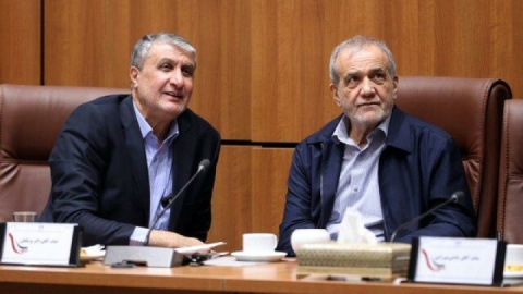 دولت با تمام توان از توسعه صنعت هسته‌ای صلح‌آمیز کشور حمایت می‌کند/ تأسیسات هسته‌ای را دوباره و با قدرت بیشتری می‌سازیم