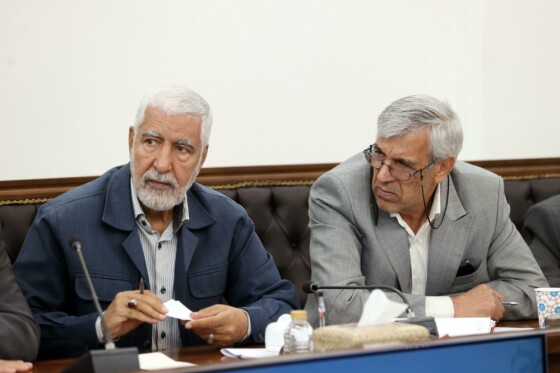 جلسه معاون اول رئیس جمهور با جمعی از صاحب‌نظران امور عشایری کشور