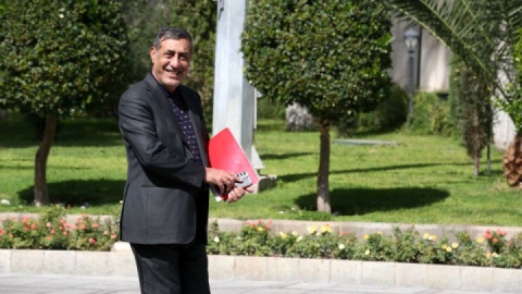 دولت باید کاری کند مراجعان کمیته امداد کاهش یابند