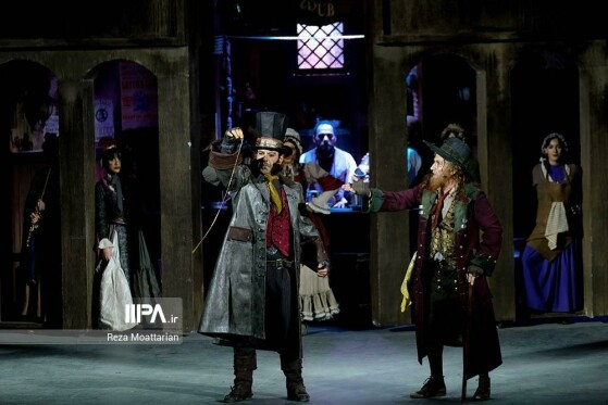 نمایش موزیکال الیور توئیست