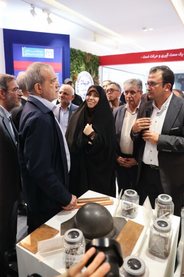 بازدید از نمایشگاه دستاوردهای شاخص علمی و فناورانه جهاددانشگاهی