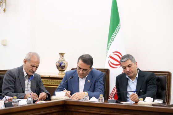 جلسه معاون اول رئیس جمهور با جمعی از صاحب‌نظران امور عشایری کشور