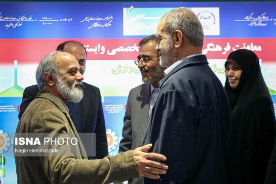 بازدید مسعود پزشکیان، رئیس جمهور از نمایشگاه دستاوردهای علمی و فناورانه جهاد دانشگاهی