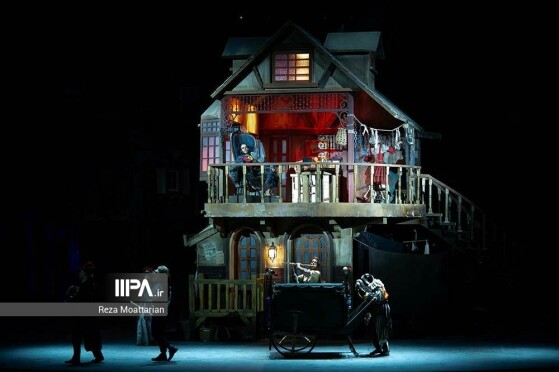 نمایش موزیکال الیور توئیست