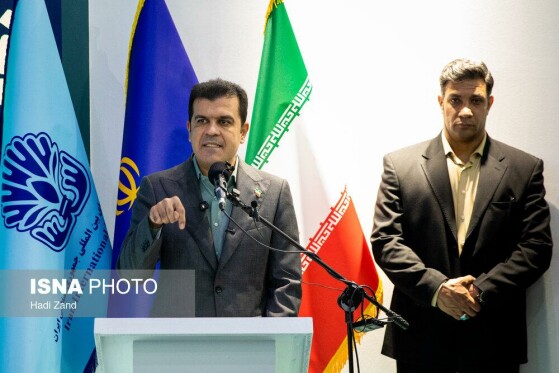 بازدید معاون علمی رییس جمهور از نمایشگاه «فر ایران» و «فناوری نانو»