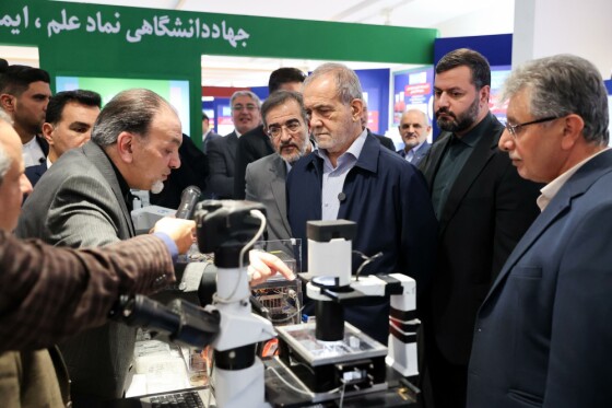 بازدید از نمایشگاه دستاوردهای شاخص علمی و فناورانه جهاددانشگاهی