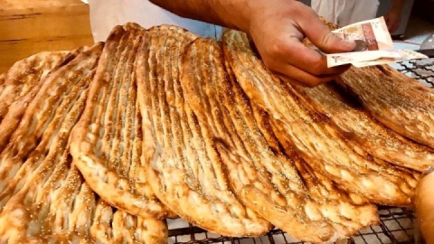 آیا قیمت نان در میزان هدررفت مؤثر است؟