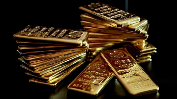 طلا جهانی زیر مرز ۴۰۰۰ دلار