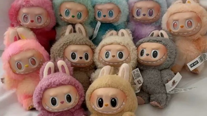 کودکی در کشاکش بازی و بازار