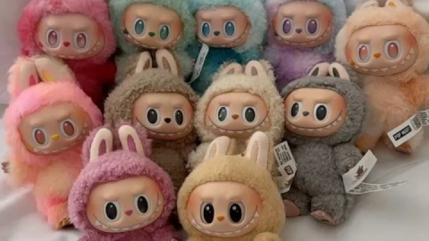 کودکی در کشاکش بازی و بازار