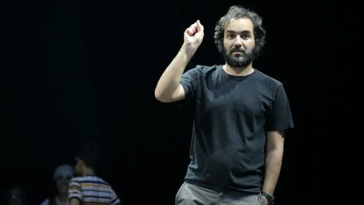 وظیفه همه فعالان عرصه هنر است که حرف‌شان را روی صحنه بزنند