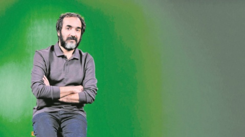 روی صحنه می جنگم تا زنده بمانم