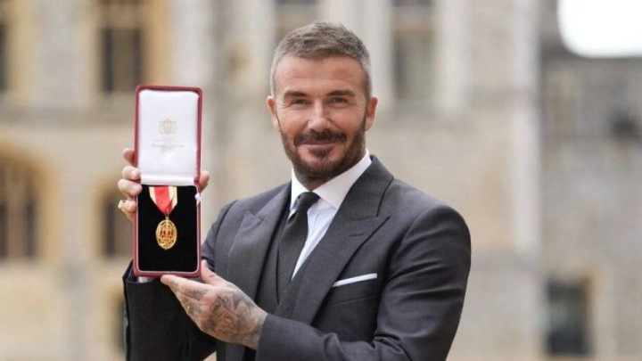 بکهام، شوالیه شد