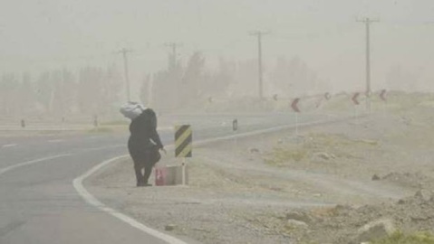 طوفانی با سرعت ۱۱۲ کیلومتر بر ساعت زابل را درنوردید