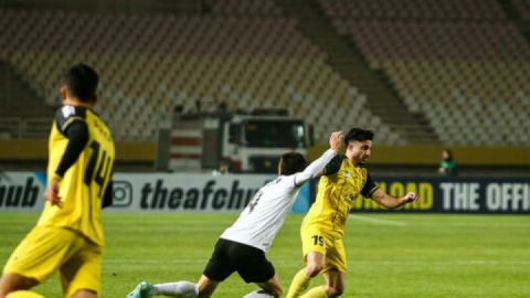 سپاهان در آخرین ثانیه از شکست برابر آخال فرار کرد